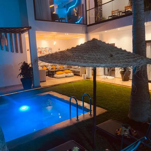 Oasis TIFNIT Villa with Pool View No vis A vis，位于Draïd的酒店