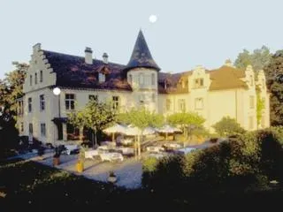 布鲁内格酒店，位于Mannenbach的酒店