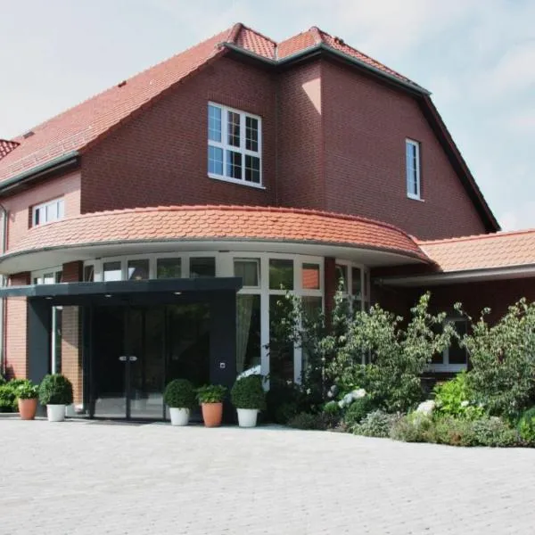 H Perl Hotel-Restaurant，位于吕本山麓诺伊施塔特的酒店