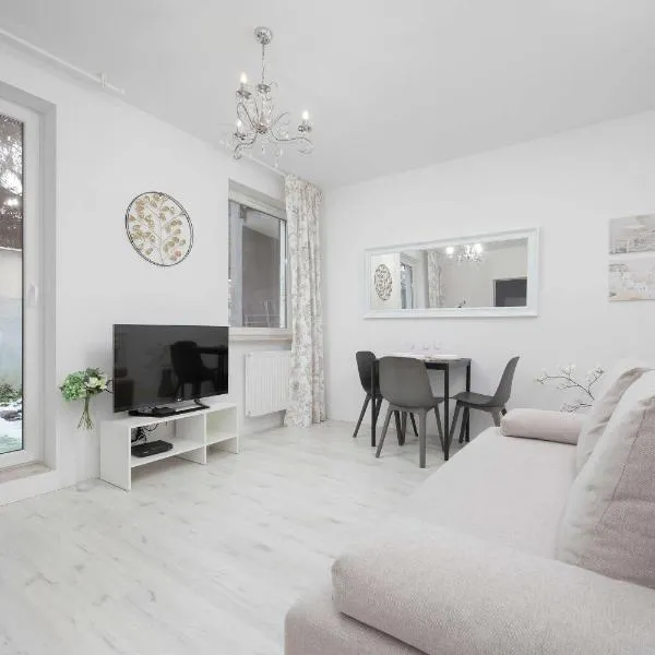 Jasny Apartament z Tarasem i Parkingiem by Noclegi Renters，位于皮瑟兹诺的酒店