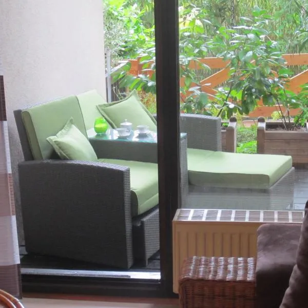 FeWo im Studio Wintergarten，位于卡尔斯塔特的酒店