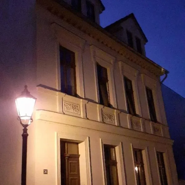 FeWo Köt- 3 Ferienwohnungen im historischen Köthener Stadtkern，位于克滕的酒店