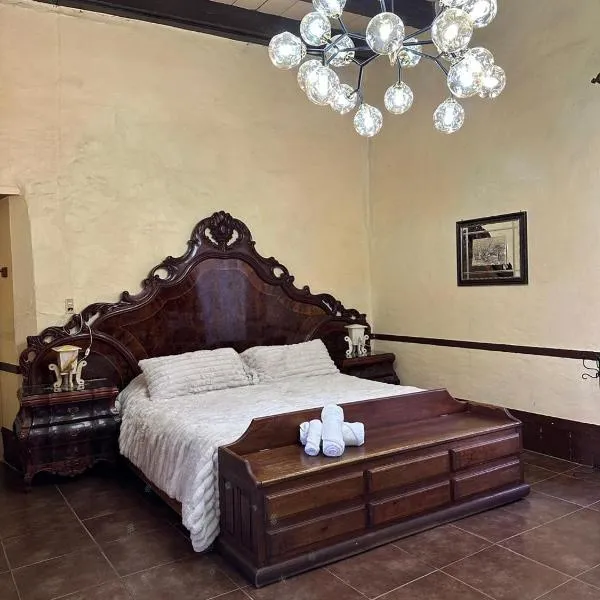 Hotel cuenca antigua，位于马萨米特拉的酒店