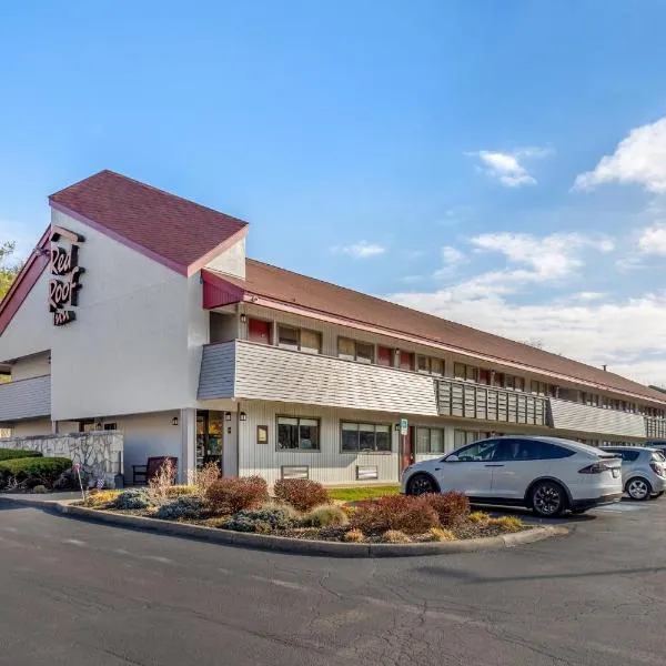 HomeTowne Studios by Red Roof Danville, PA，位于丹维尔的酒店