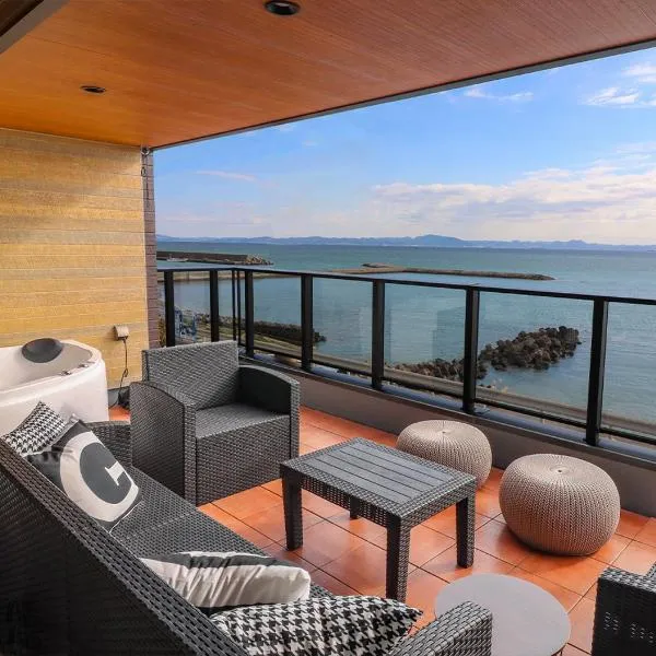 ル グランブリュリゾート長沢 l テラスでゆったりオーシャンビュージャグジー 1棟貸切 小型犬可 無料駐車場付，位于Kōembō的酒店