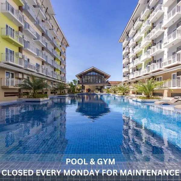 537 AMANI LUXURY SUITE, 3 Minutes to Airport,with Gym & Pool, FAST WI-FI, Free Netflix，位于Pusok的酒店