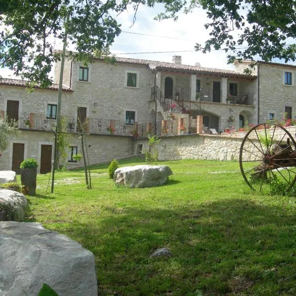 Agriturismo Borgo San Martino，位于Abbateggio的酒店