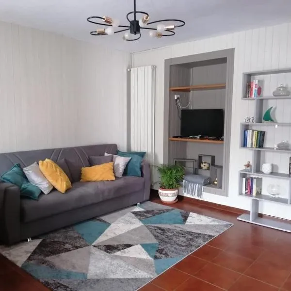 CasAdelinA，位于Arnaz的酒店