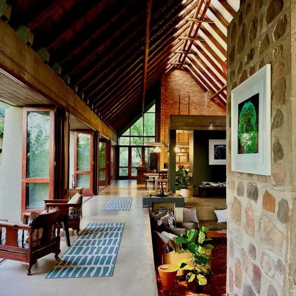 The Riverine Lodge，位于法尔瓦特的酒店