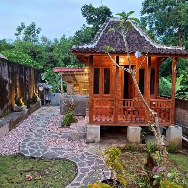 Mondok Dini，位于Ketewel的酒店