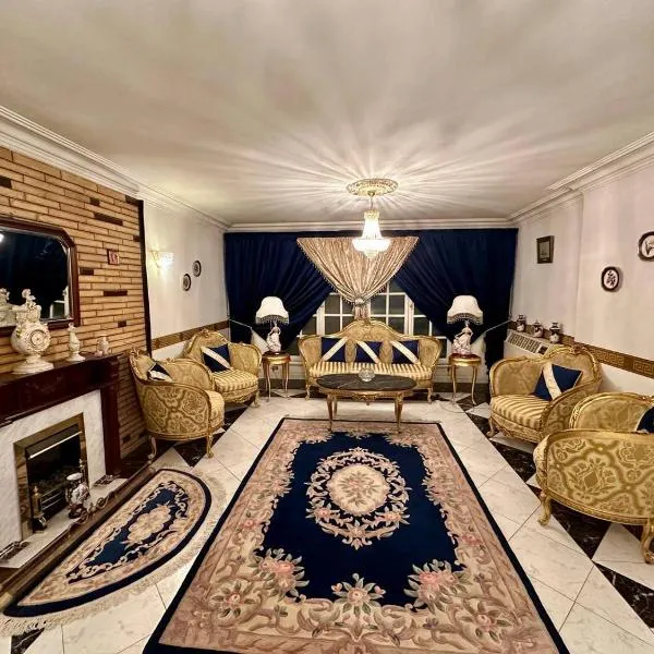 Luxury Lodge for Men，位于开罗的酒店