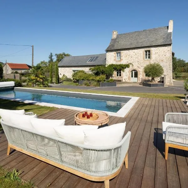 Manoir de la Nogrie - Chambre de charme avec accès privatif - Piscine chauffée sur domaine 5 étoiles，位于Val-dʼIzé的酒店