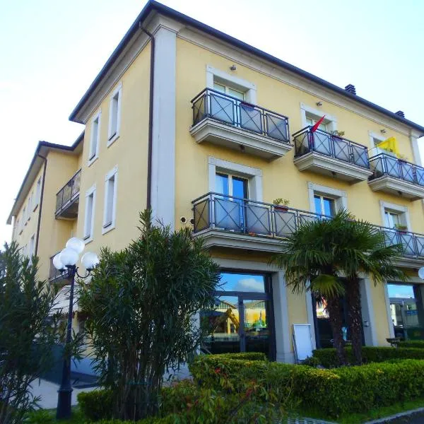 Albergo Sirena，位于Castello di Serravalle的酒店