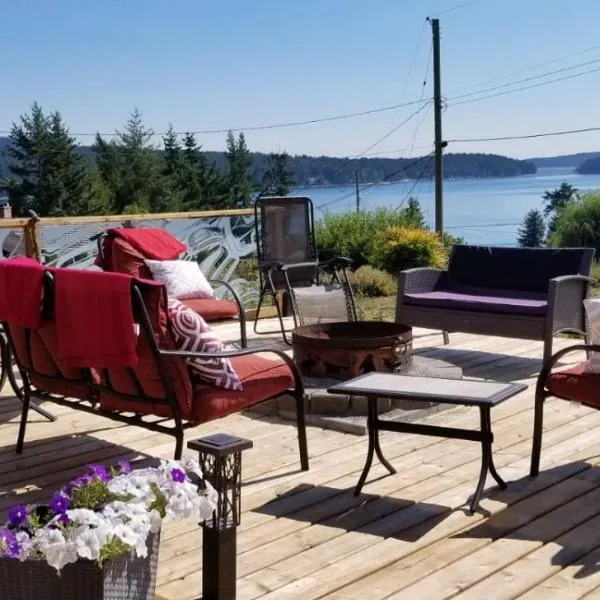 Cozy Quiet Suite with Private Hot Tub with Ocean Views，位于纳奈莫的酒店