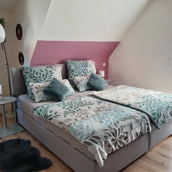 Ferienwohnung Vögnitz，位于Sulzheim的酒店