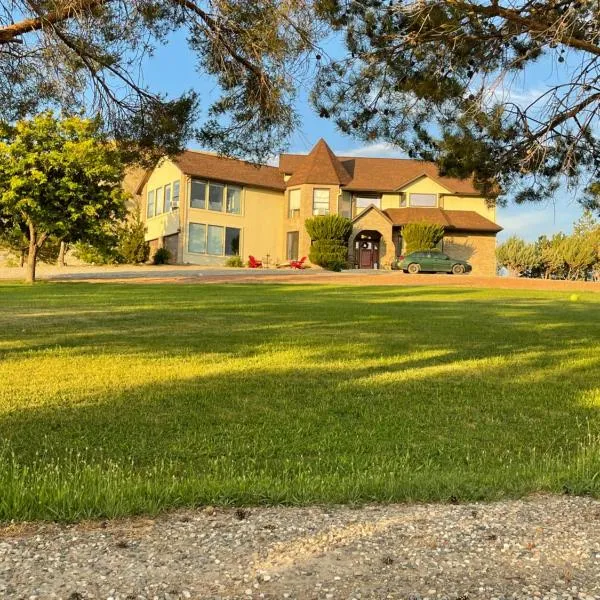 KOKOPELLI Hideout，位于Loma的酒店