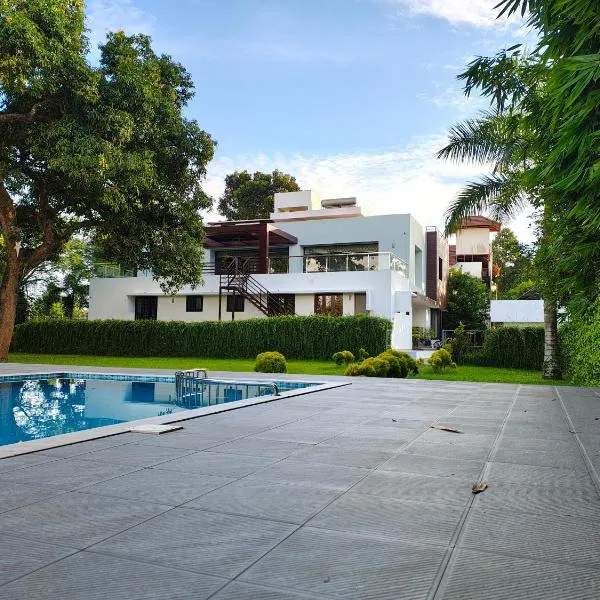 Nadhiyoram River Retreat，位于科钦的酒店