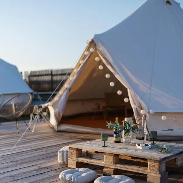 Glamping pospolu，位于Mokrovraty的酒店