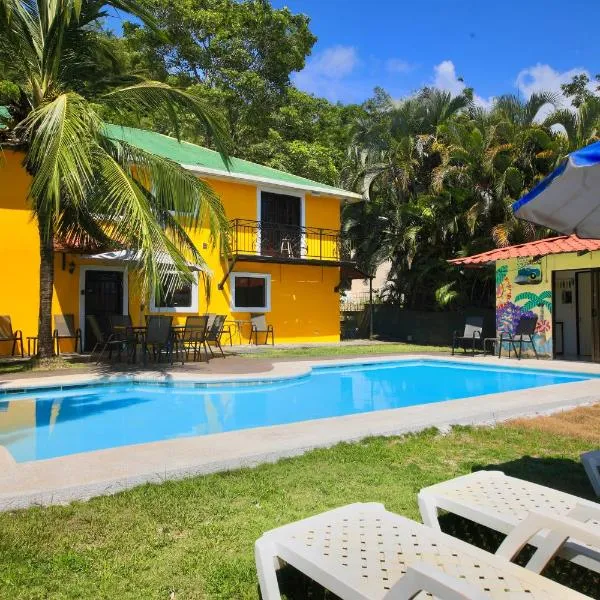 Wipeout Hostel，位于雅科的酒店