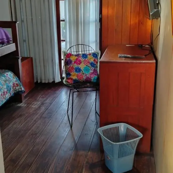 Habitación con baño para dos personas，位于拉马约的酒店