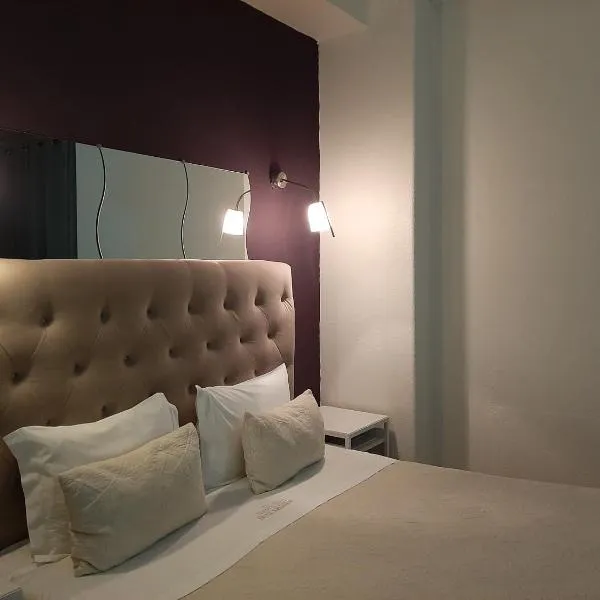 卡曼加酒店，位于托马尔的酒店