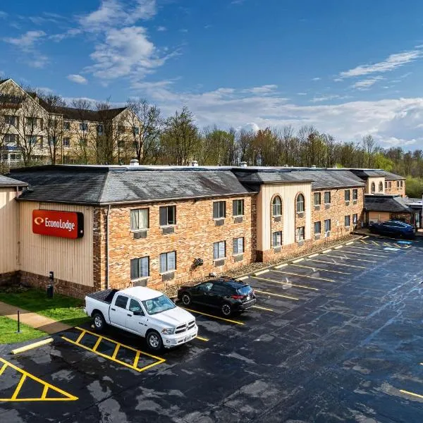 Econo Lodge Cleveland Southeast - Kent，位于特斯柏罗的酒店