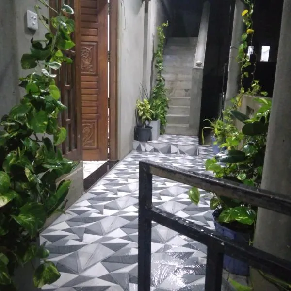 Trintrip Residence，位于亭可马里的酒店