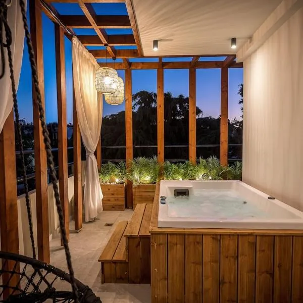 Senaon Urban Living Euphoria with Jacuzzi，位于海若克利欧的酒店