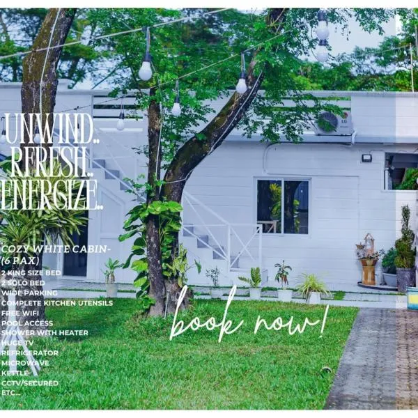 White House Cabin Cozy Retreat with Rustic Charm，位于Hermosa的酒店