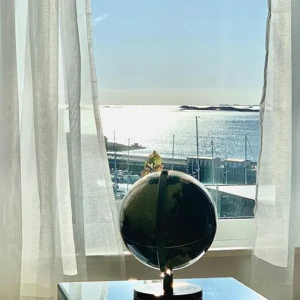 Hotel-like Comfort & Ocean Views over City Harbour，位于波多的酒店
