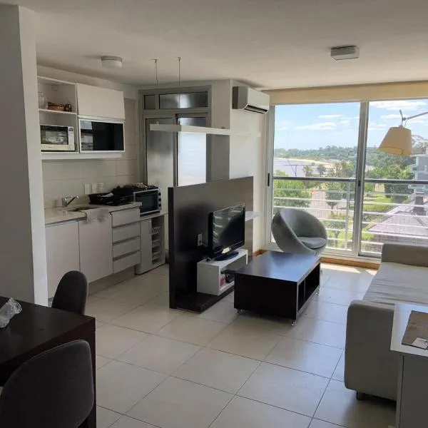 Apartamento completo para disfrutar en familia，位于科洛尼亚-德尔萨克拉门托的酒店