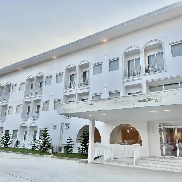โรงแรมแรบบิท Rabbit Hotel Nangrong，位于Nang Rong的酒店