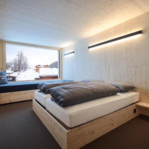 Revier Mountain Lodge Saas-Fee，位于萨斯费的酒店