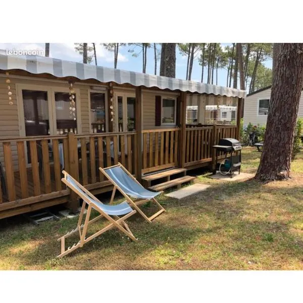 Mobilhome 6 et 4 places terrasses couvertes - Les Dunes de Contis，位于波讷地区圣朱利安的酒店