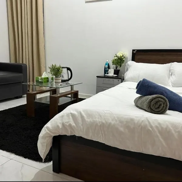 Heart of Abu Dhabi - Luxury Room，位于阿布扎比的酒店