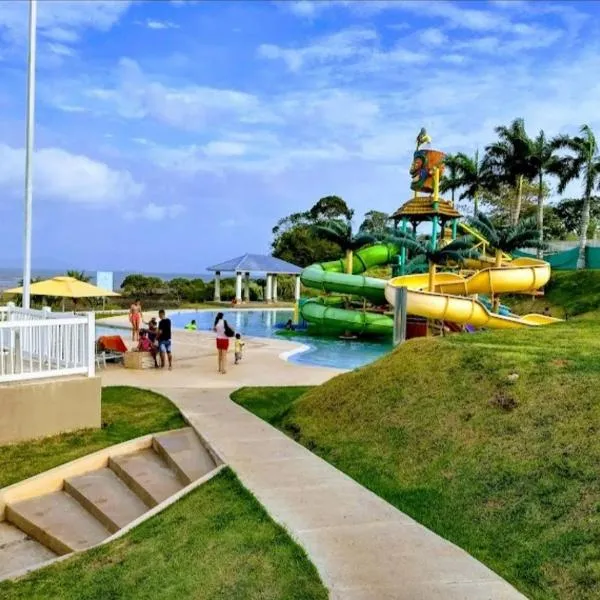 Vacation House Playa and Pool house，位于Vacamonte的酒店