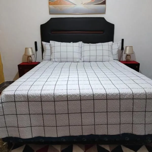 Paraguay Hostel Maison Belle，位于亚松森的酒店