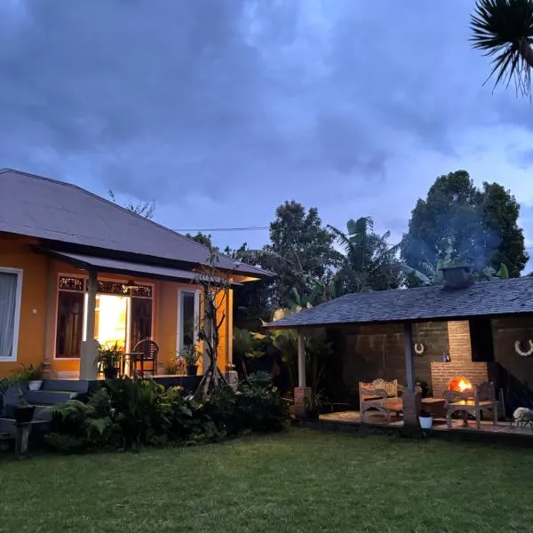 Wana house wanagiri munduk bali，位于Gitgit的酒店