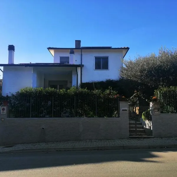 Casa Gelsomino，位于皮昂比诺的酒店
