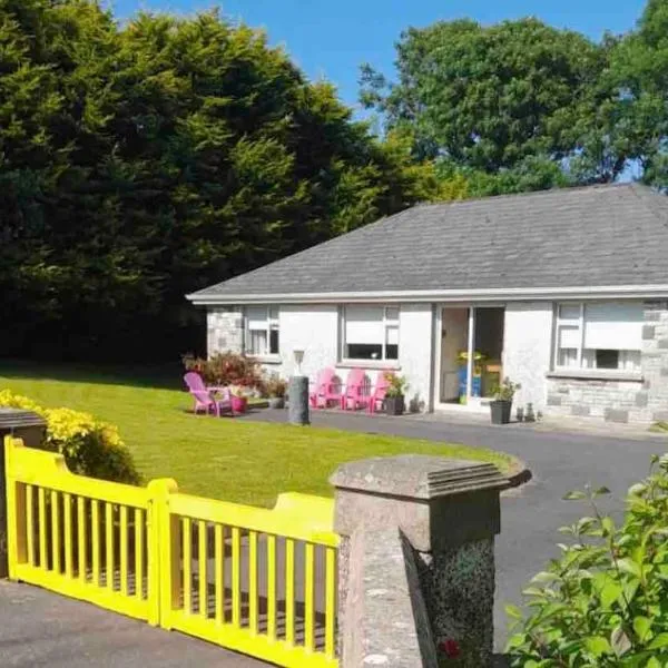 Sunny South East Holiday Home，位于Clashmore的酒店
