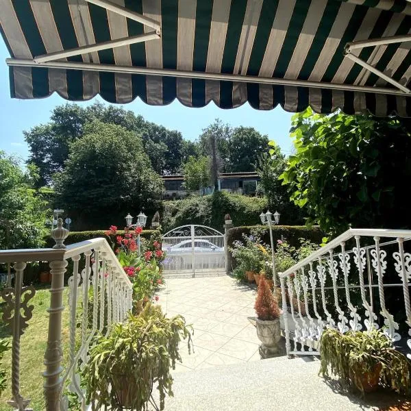 Maison familiale avec vue，位于Puente-Castrelo的酒店