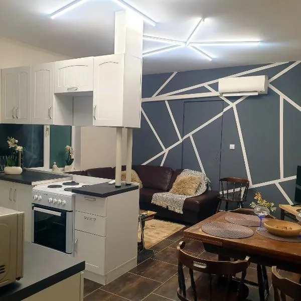 Lina Gio Apart，位于卡尔洛沃的酒店