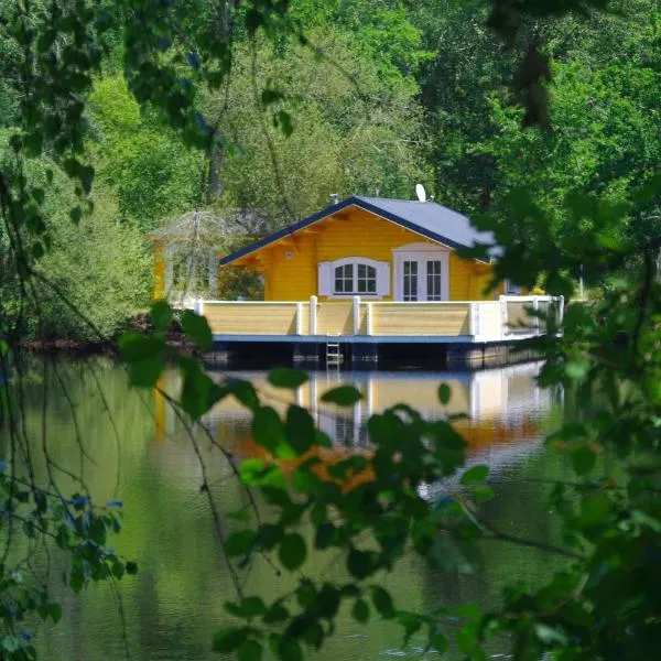 Chalet flottant sur lac et spa，位于米奥的酒店