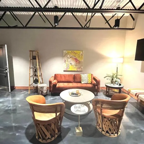 The Secret Cenote Hotel,位于Jacksonville的酒店
