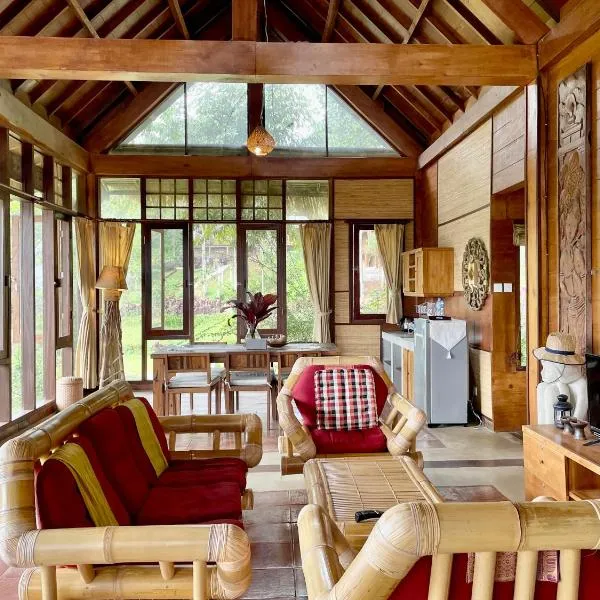 Sang Tirta Resort，位于Penebel的酒店