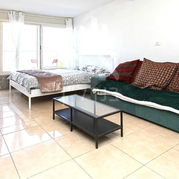 Achuza near Horev renovated 3 room，位于海法的酒店