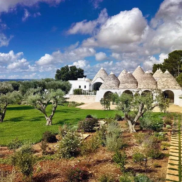 Trulli Damari，位于洛科罗通多的酒店
