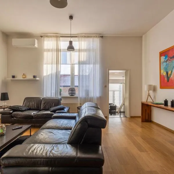 B&B Leopold Appartementen & studio's，位于圣特雷登的酒店