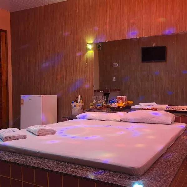 Pousada Tropical (Adults Only)，位于Marituba的酒店
