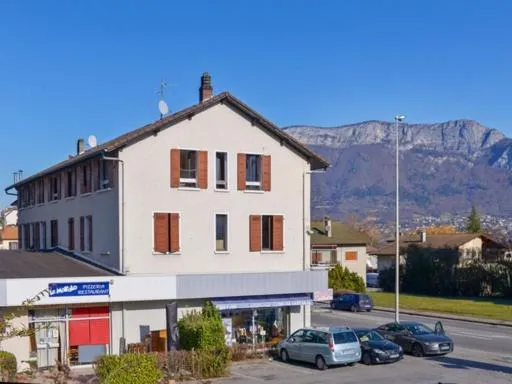 Entre lac et montagne 2，位于塞夫里耶的酒店
